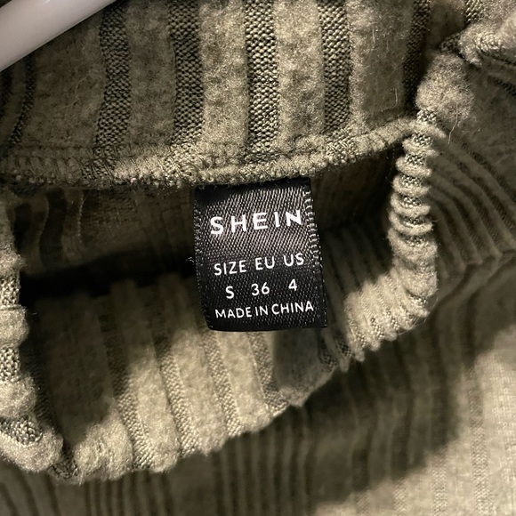 BUNDLE mock neck Sweaters small - Picture 8 of 8